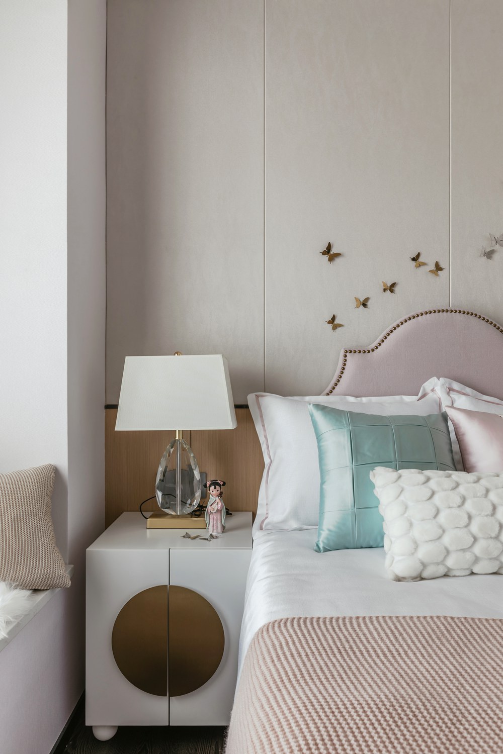 中戲教授的家里長(zhǎng)啥樣？來(lái)到她家發(fā)現(xiàn)竟然是……	