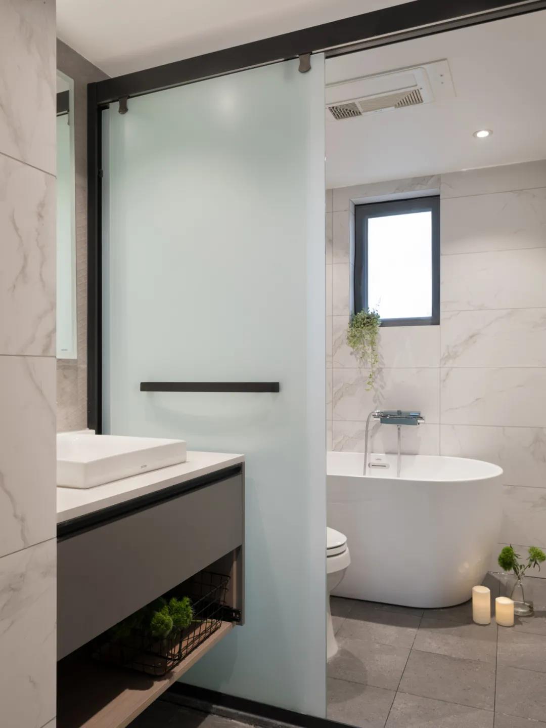 96㎡小二居，榻榻米客廳看書練琴，既寬敞又能裝