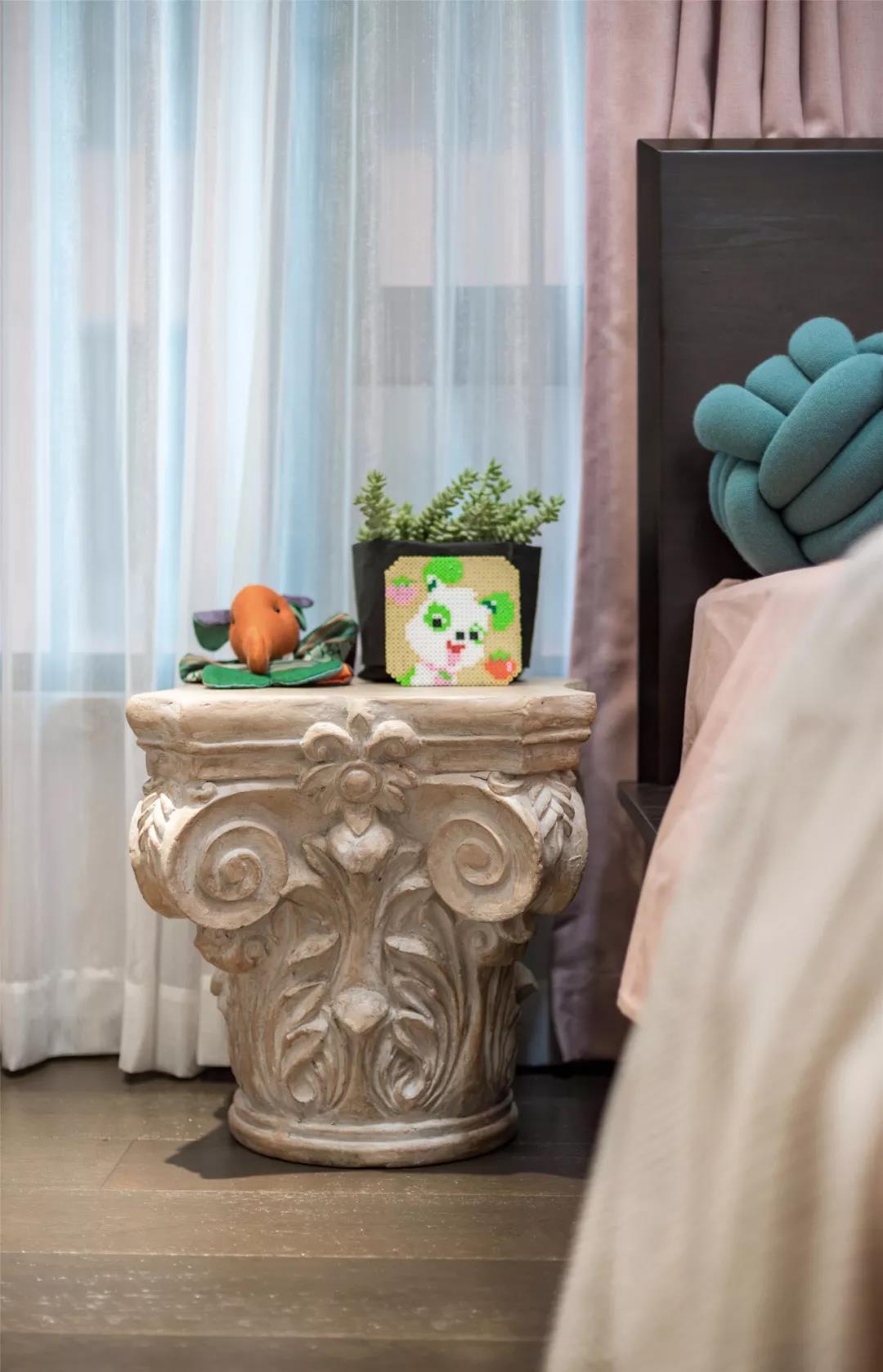 西安教師花12萬打造文藝三居，陽臺綠植＋整面墻書柜，超實用！