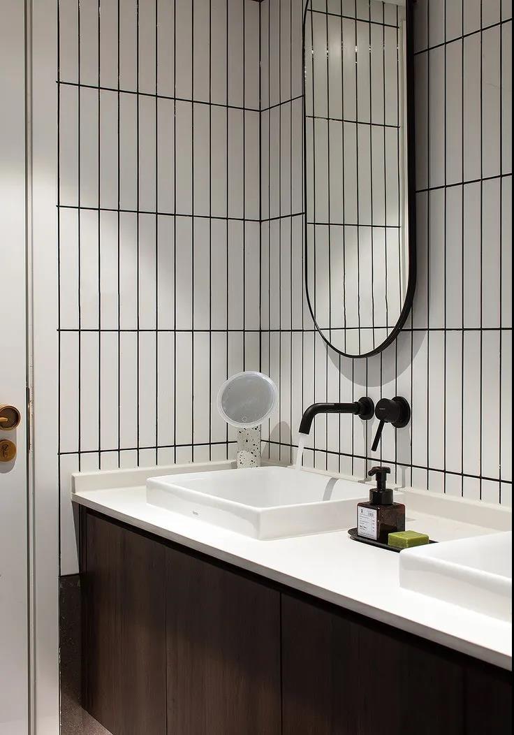 客廳去電視化，78㎡三口之家書墻+休閑吧，好看又實用