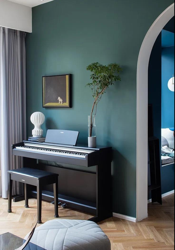 客廳去電視化，78㎡三口之家書墻+休閑吧，好看又實用