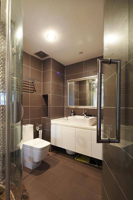 小戶型兩居浴室鏡如何安裝？