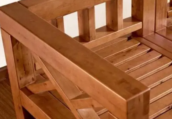 挑選家具時除了注意質(zhì)量還應(yīng)該注意什么呢？